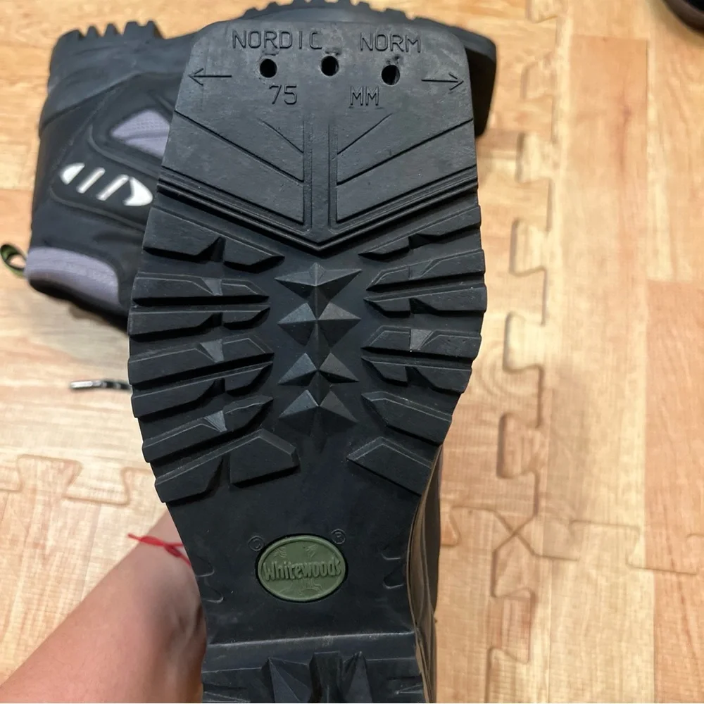 Whitewoods‎ Black and Green Cross Country Ski Boots